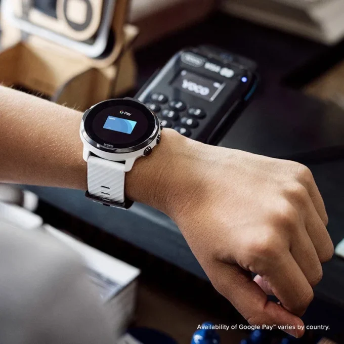 Suunto 7 white burgundy – smartwatch with versatile sports experience