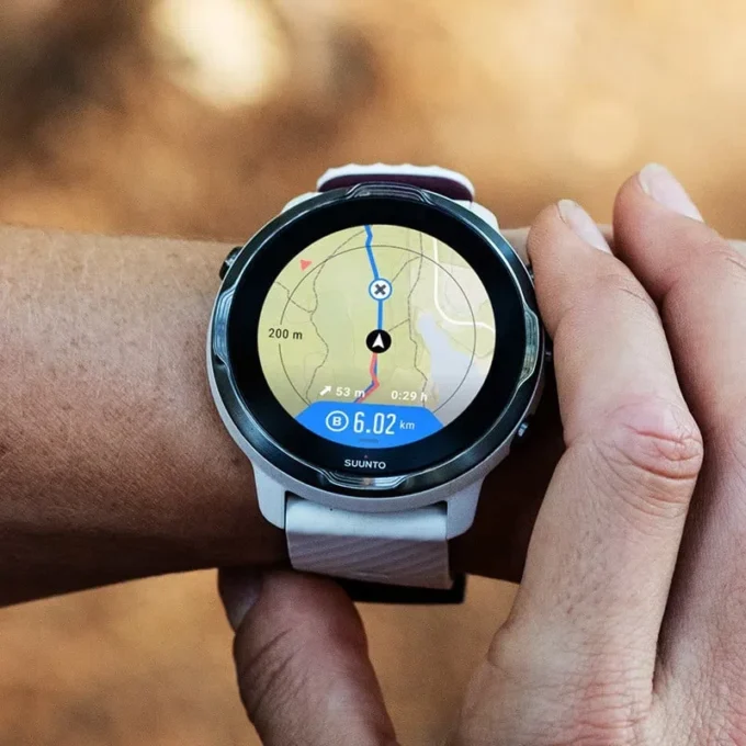 Suunto 7 white burgundy – smartwatch with versatile sports experience