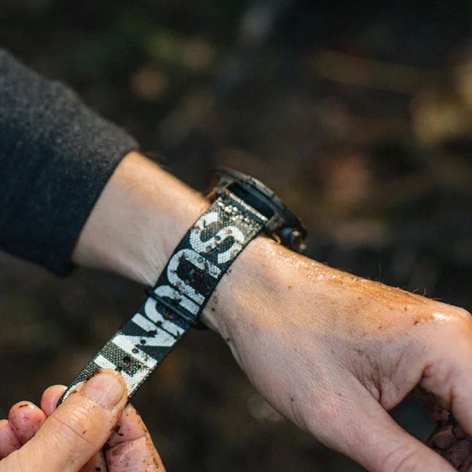 Suunto 9 baro titanium ambassador edition – gps sports watch with a long battery life