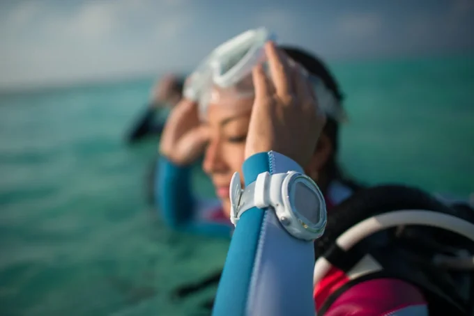 Suunto d4i novo white – a lightweight and compact dive computer