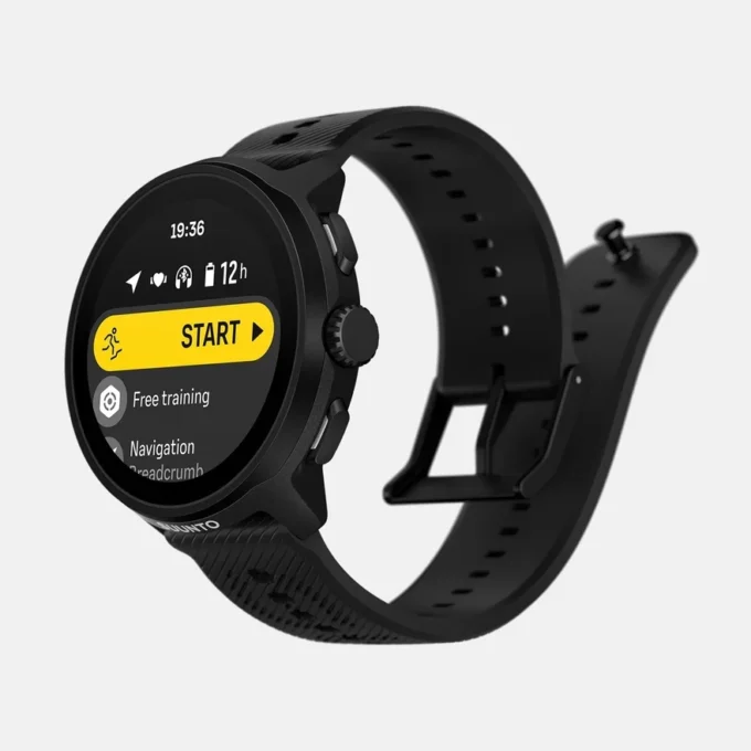 Suunto run all black with silicone strap